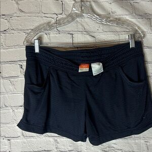 Y2K Nike The Athletic Dept. Orange tag swoosh. Women’s navy shorts, 2 pockets